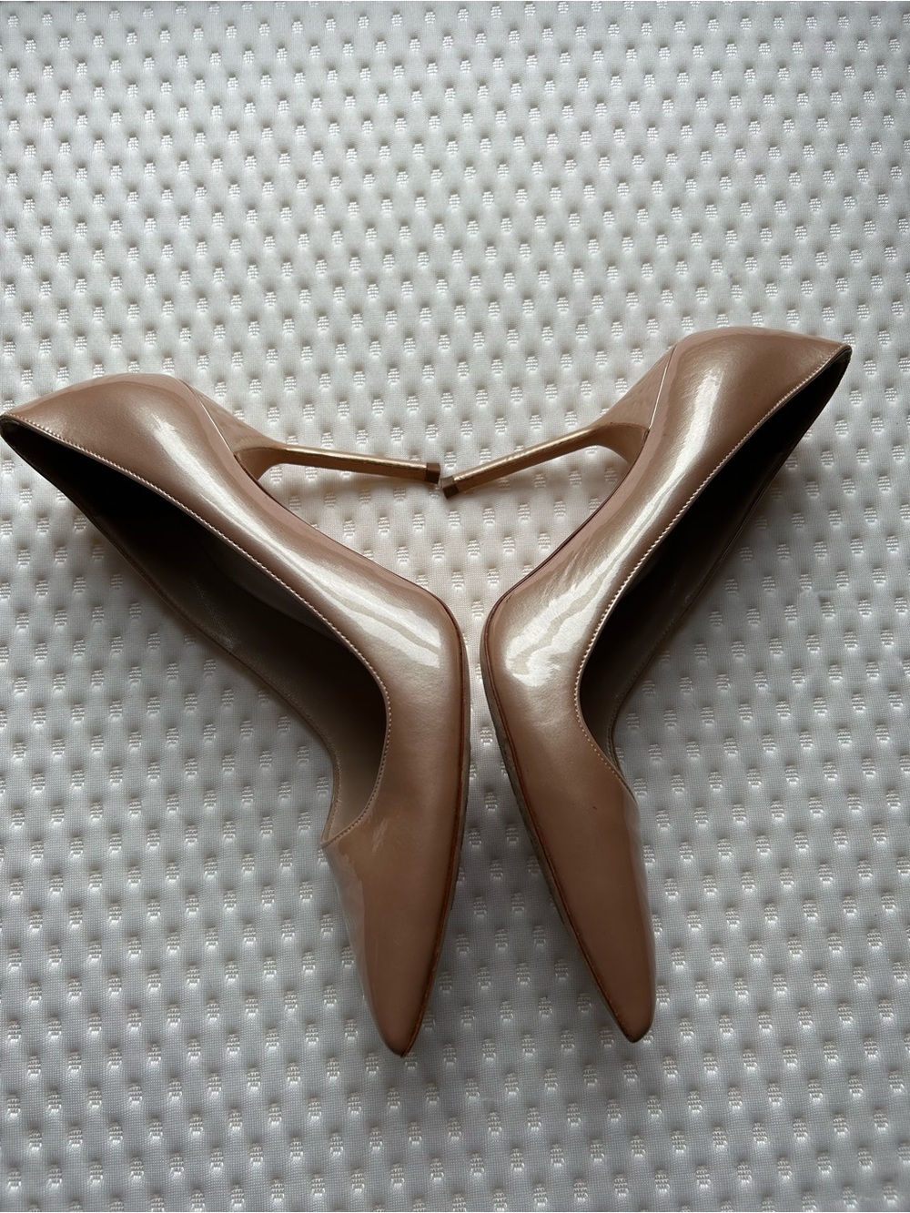 Manolo Blahnik BB Patent 105 Beige Nude Pointed Toe Pumps IT 38 US 8